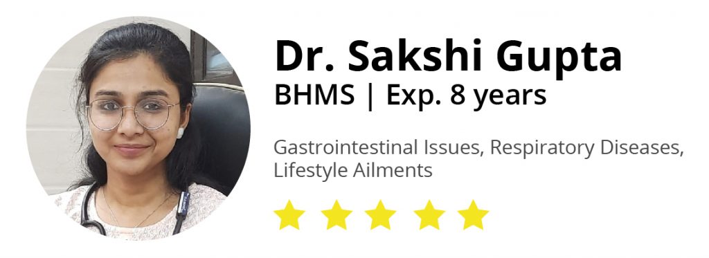 Dr. Sakshi Gupta's profile picture with her qualifications and specialties.